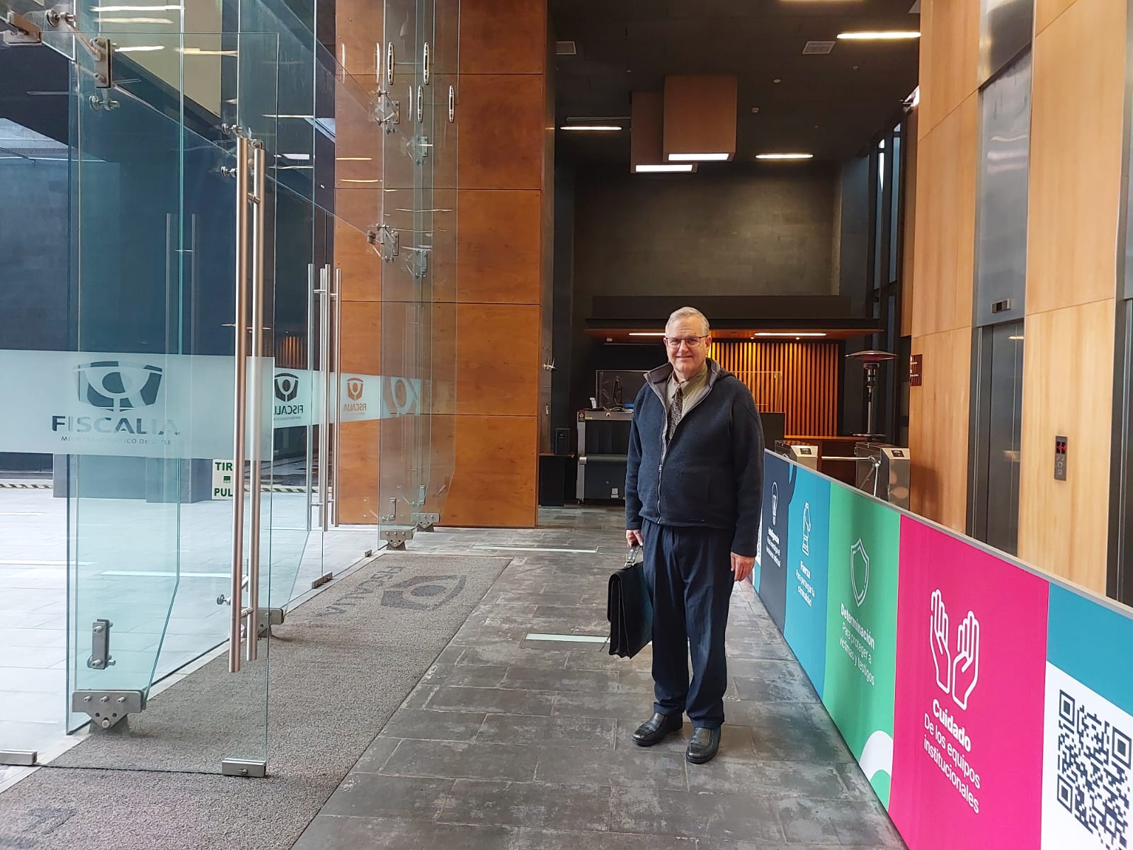 John Cobin dentro de la Fiscalía Nacional en Santiago el 1 de septiembre de 2025